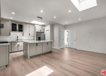 303 Culver Boulevard - Photo 1
