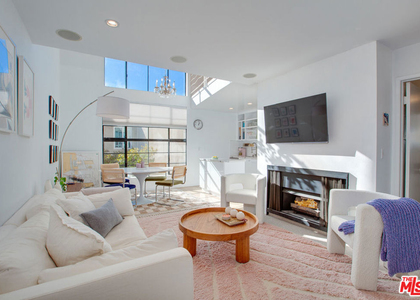 11645 Montana Avenue - Photo 1
