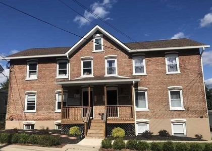 372 Verplanck Avenue - Photo 1