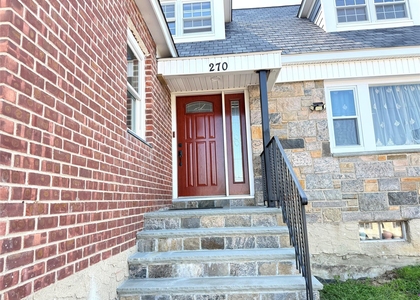 270 Gainsborg Avenue E - Photo 1