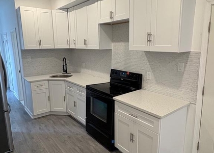 1733 W Erie Avenue - Photo 1