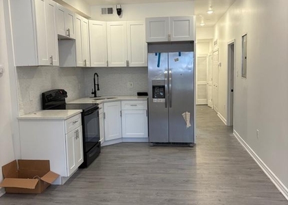 1733 W Erie Avenue - Photo 1