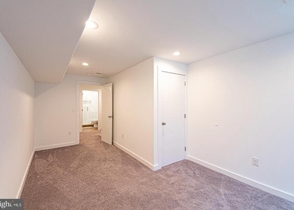 2137 Cross Street - Photo 1