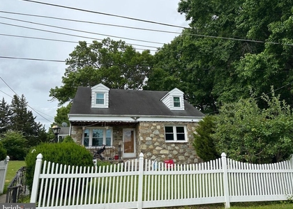 817 Lake Drive - Photo 1