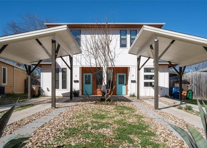 4702 Leslie Ave - Photo 1