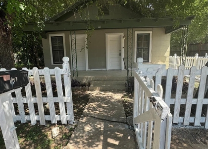 111 White Oak St - Photo 1