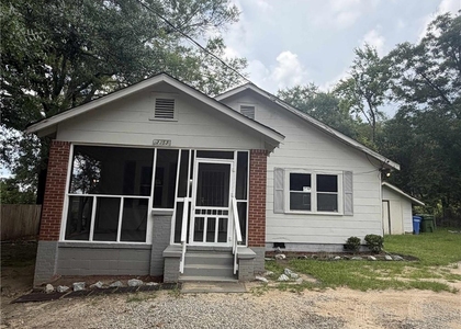 2353 Shelby Street - Photo 1