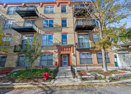 1740 N Maplewood Avenue - Photo 1