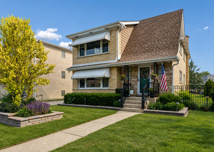 915 N Northwest Highway - Photo 1