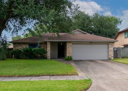 1009 Wildwood Drive - Photo 1
