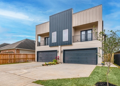 7806 Comal Street - Photo 1