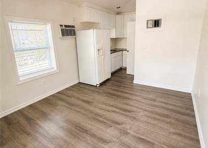 1189 N Tamiami Trail - Photo 1