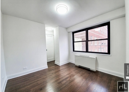E 16 St - Photo 1