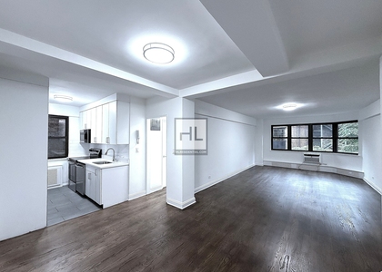 East 69 Street - Photo 1