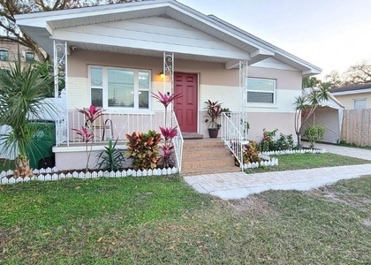 2306 W Saint Joseph Street - Photo 1