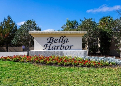 300 Bella Harbor Court - Photo 1