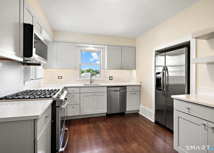 106 Henry Street - Photo 1