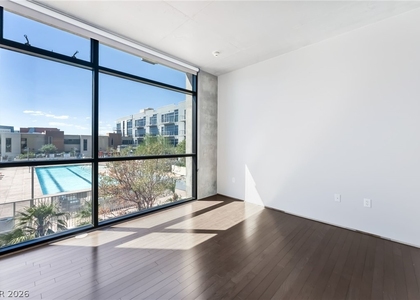 353 E Bonneville Avenue - Photo 1