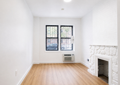 446 West 55th Street - Photo 1