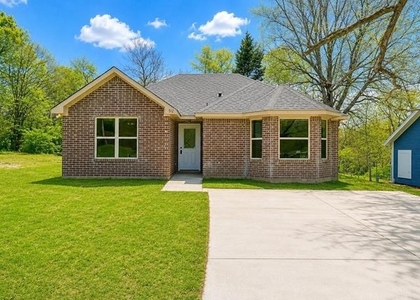 312 W Heron Street - Photo 1