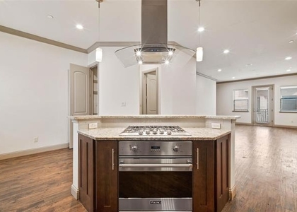 3142 Ross Avenue - Photo 1