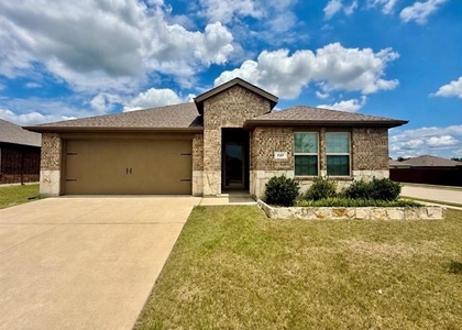 717 Cottonwood Way - Photo 1