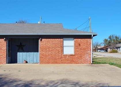 715 E 3rd Street - Photo 1