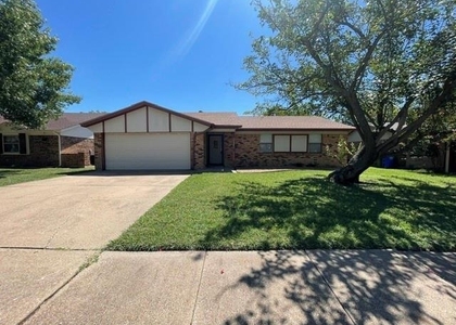 7536 Meadowlark Lane N - Photo 1