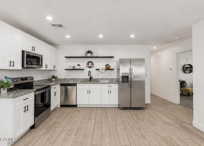 1823 W Hadley Street - Photo 1