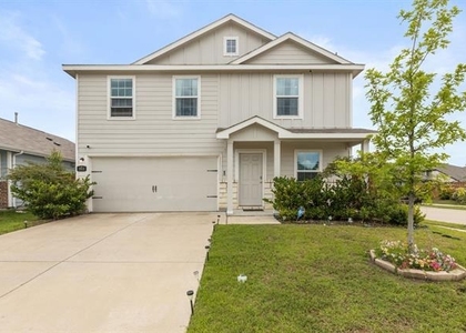 2915 Acacia Drive - Photo 1