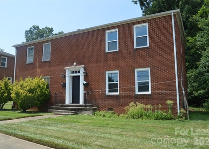 423 N Center Street - Photo 1