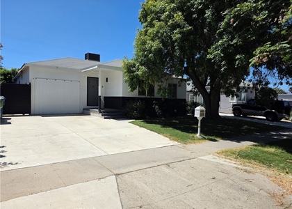 5779 Enfield - Photo 1