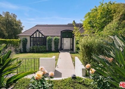 690 Westgate Street - Photo 1