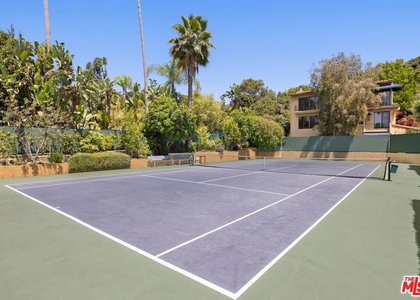 1121 La Collina Drive - Photo 1
