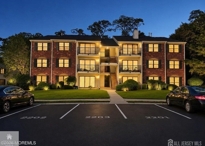 341 Danbury Lane - Photo 1