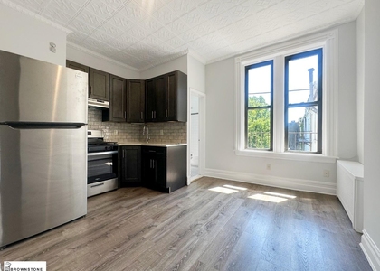 507 Henry Street - Photo 1