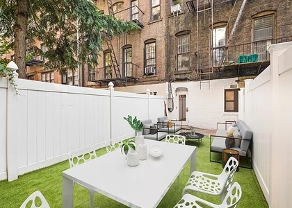 323 E 90th Street - Photo 1