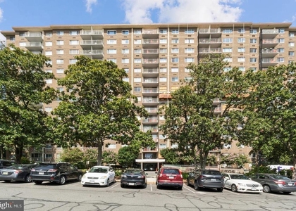 2059 Huntington Avenue - Photo 1