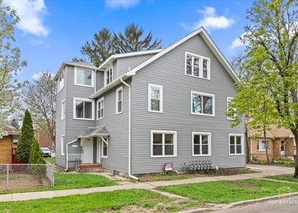 1542 Victoria Avenue - Photo 1