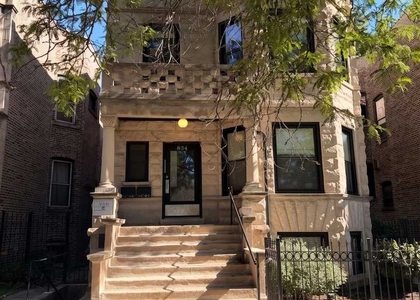 834 W Waveland Avenue - Photo 1