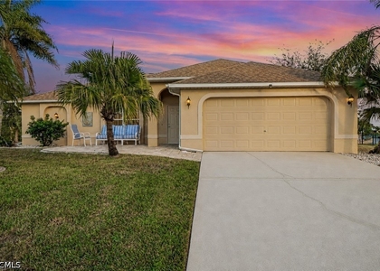 2727 Sw 2nd Court - Photo 1