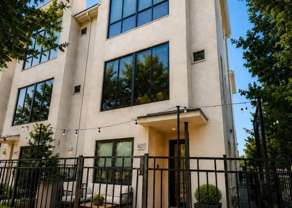 1621 Nagle Street - Photo 1