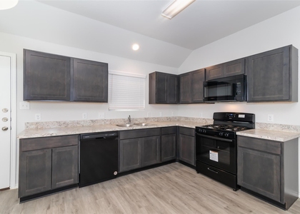8639 Middleton Oaks Circle - Photo 1