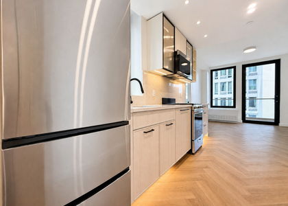 104 Fleet Pl - Photo 1