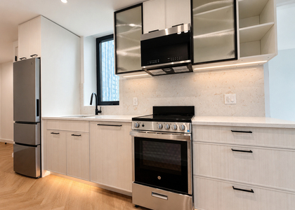 104 Fleet Pl - Photo 1