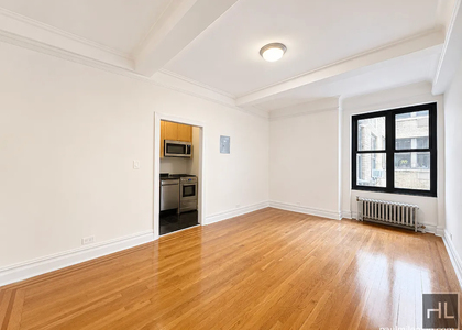 Second Avenue - Photo 1
