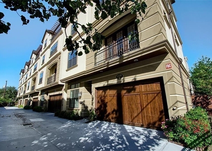 1120 Columbus Street - Photo 1