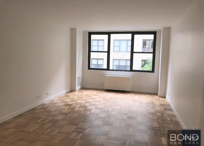 East 49th Street - Photo 1