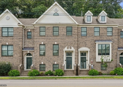 36 Bloomfield Ave - Photo 1