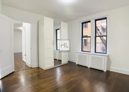 West 12 Street - Photo 1